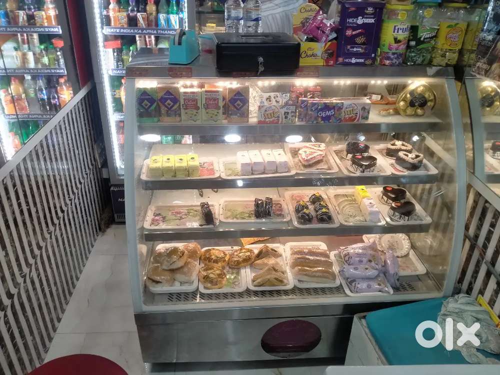 Cake Display AC Counter 4