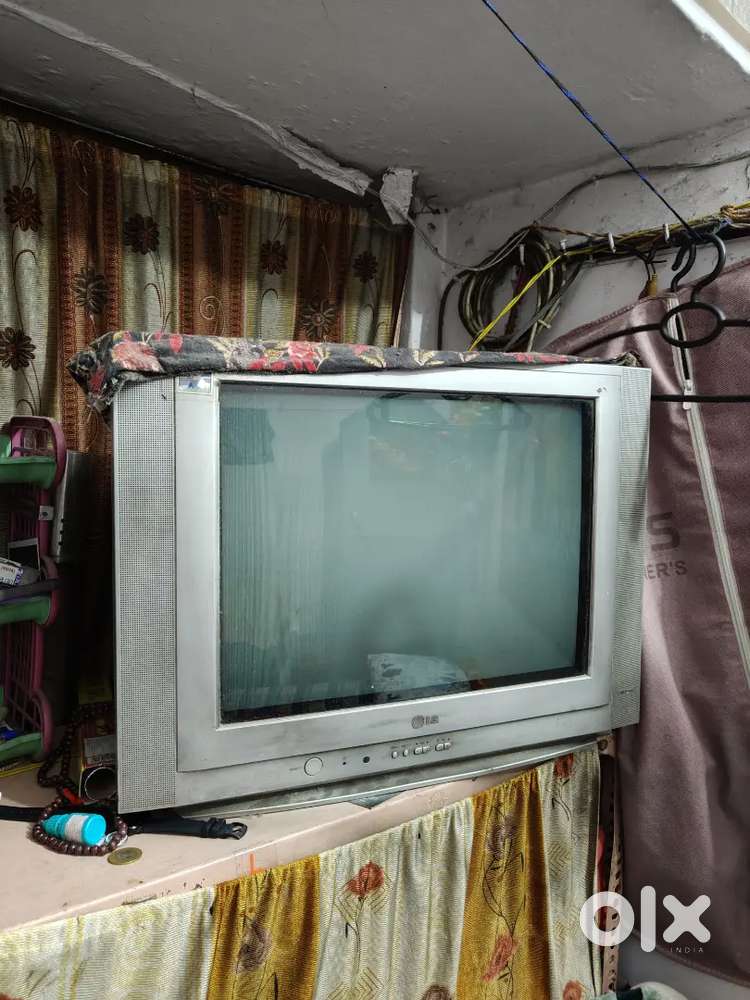 LG Flatron CRT TV