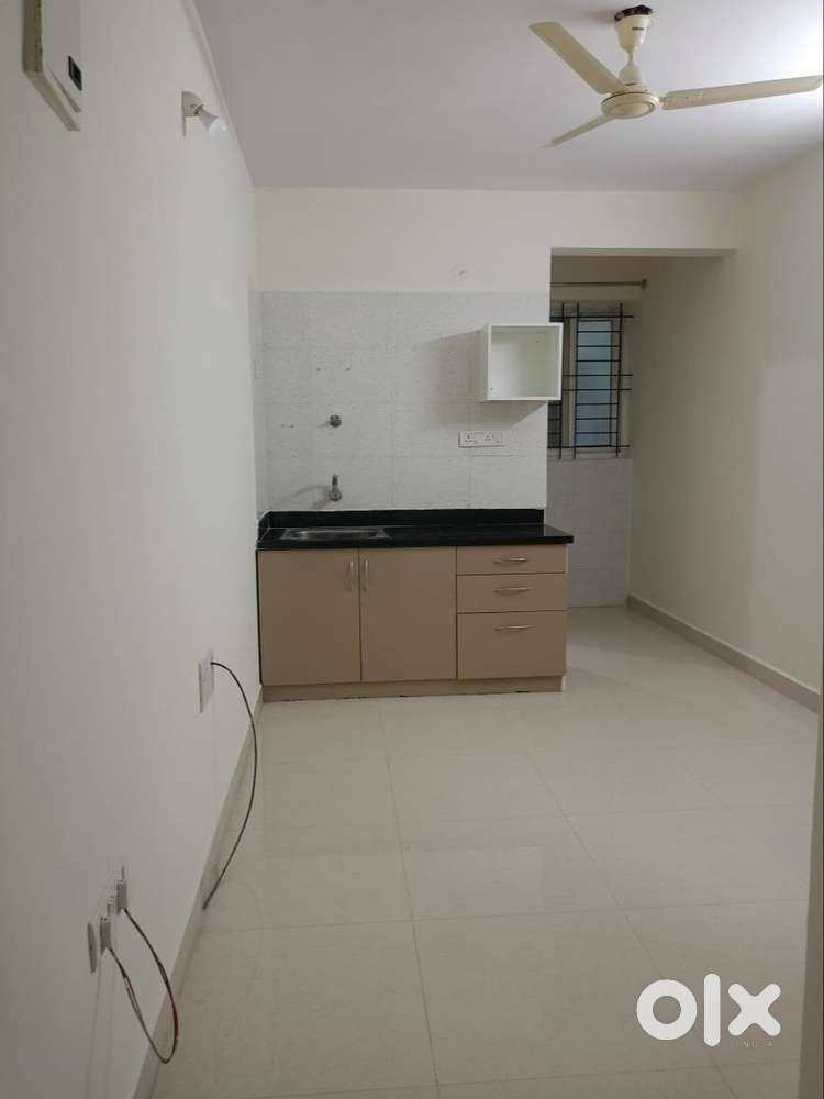 Studio/1RK Semi furnished flat rent Borewell Rd, Dodsworth Layout, Whi