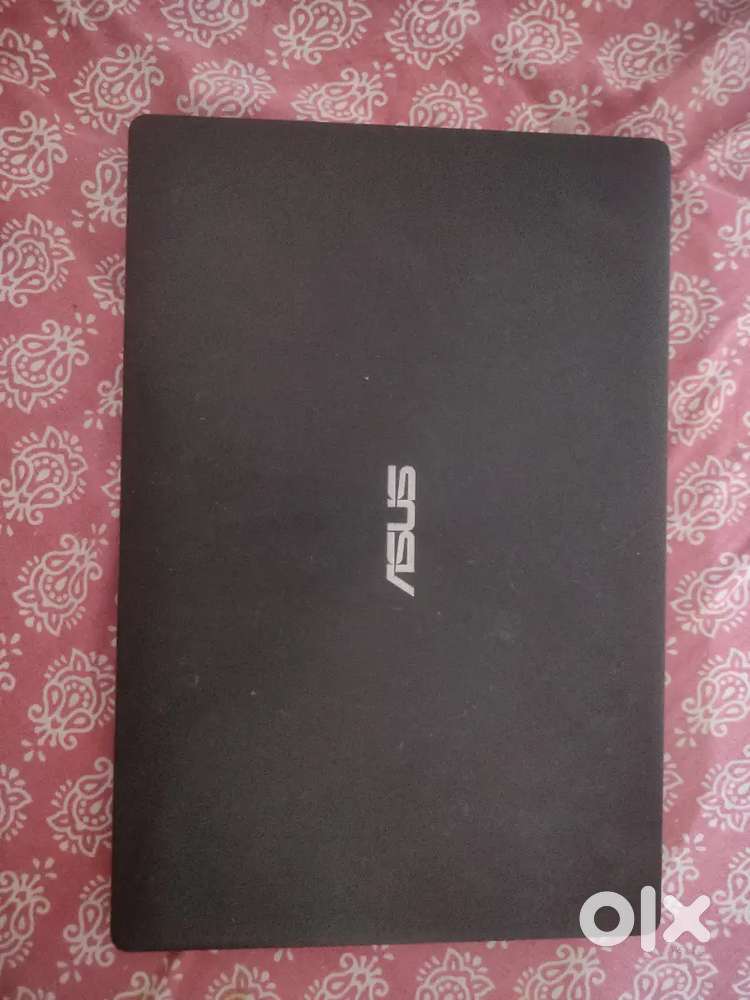 ASUS model X553M