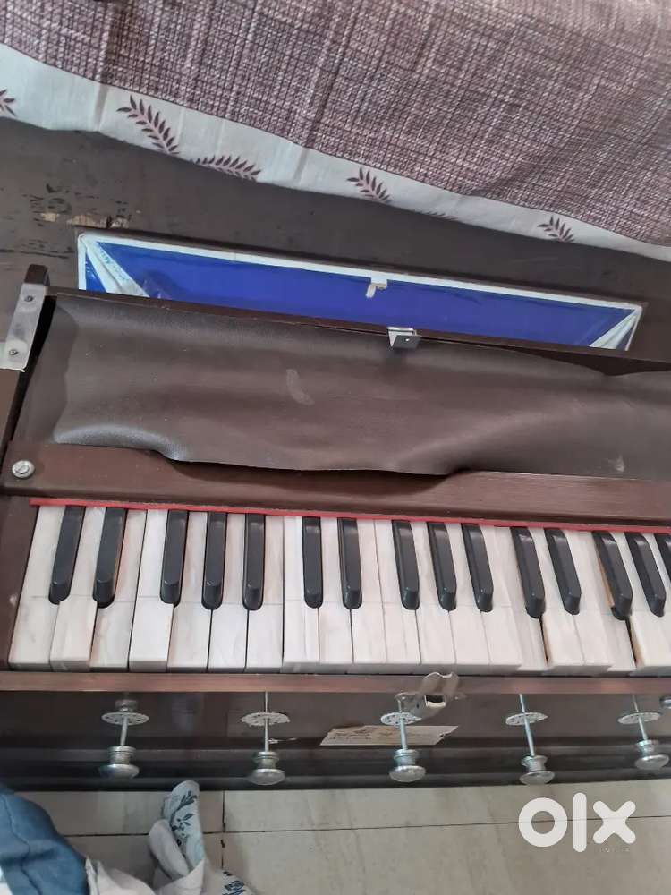 Music and sound harmonium for sell