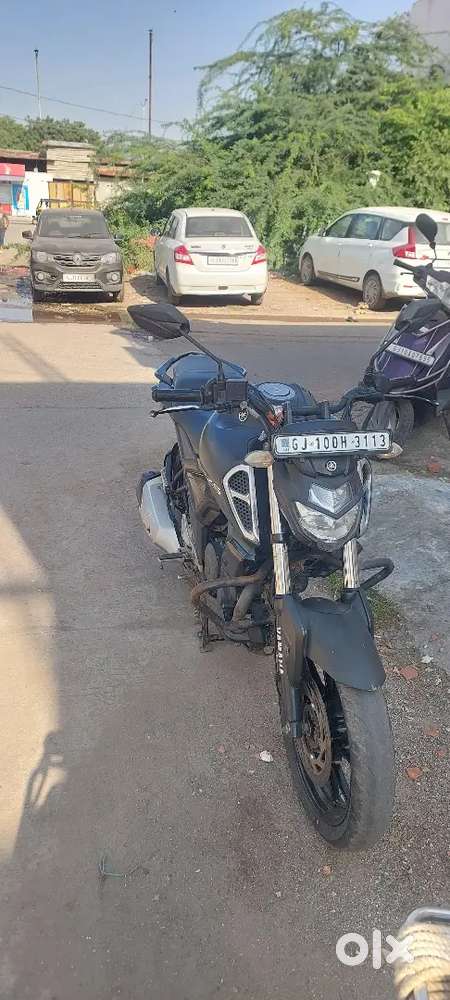 Yamaha FZ v3