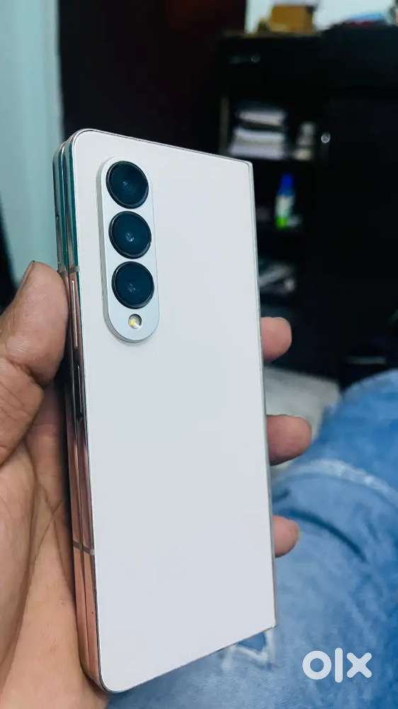 Good condition Samsung galaxy z fold 4