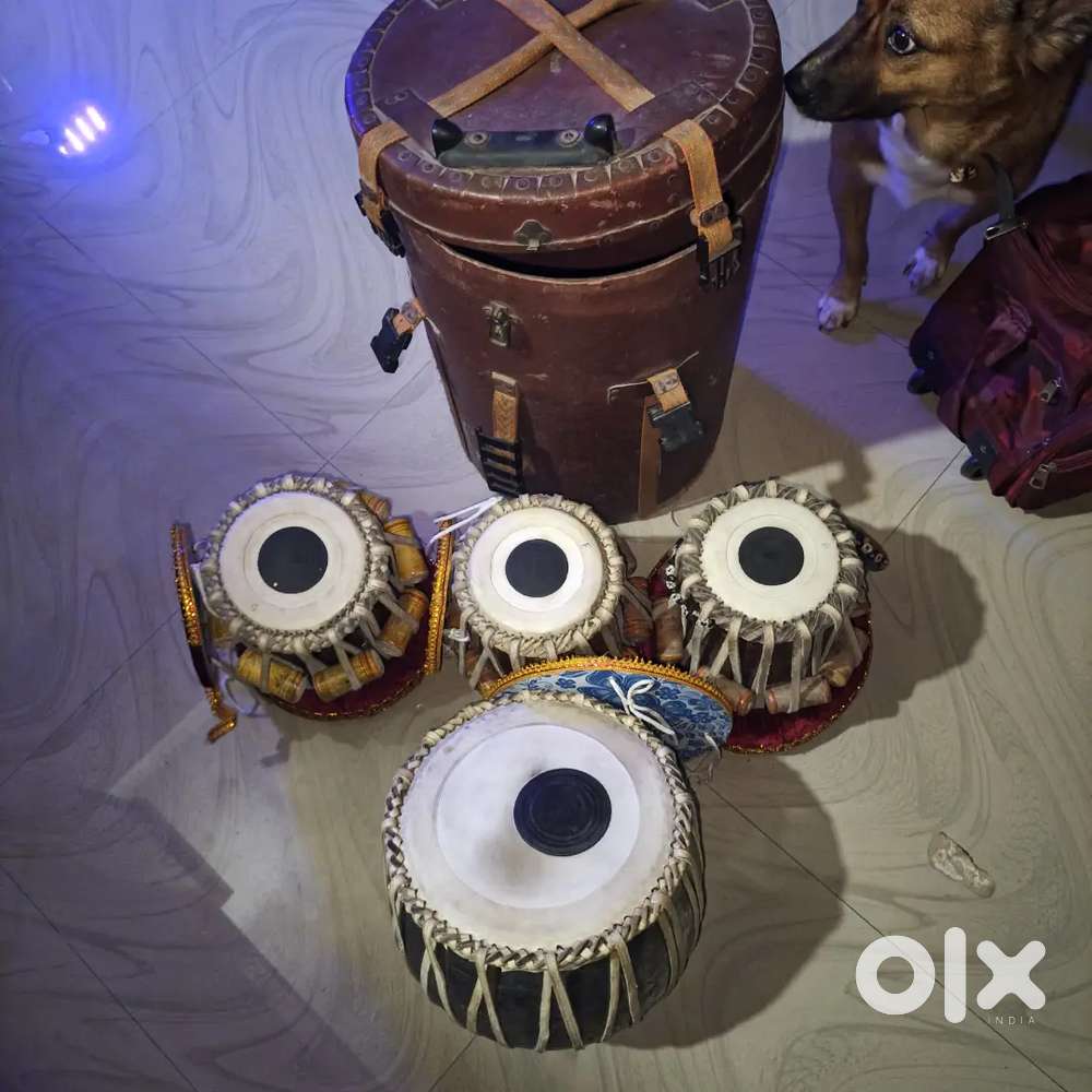 Tabla with fibre case.