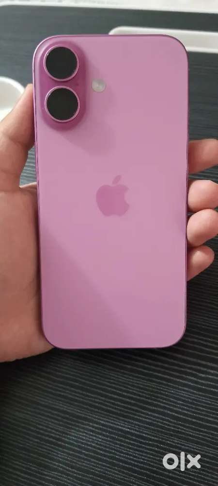 iPhone  16