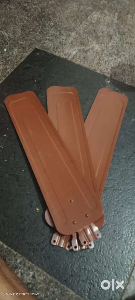 Bajaj fan 6 month old new condition fan