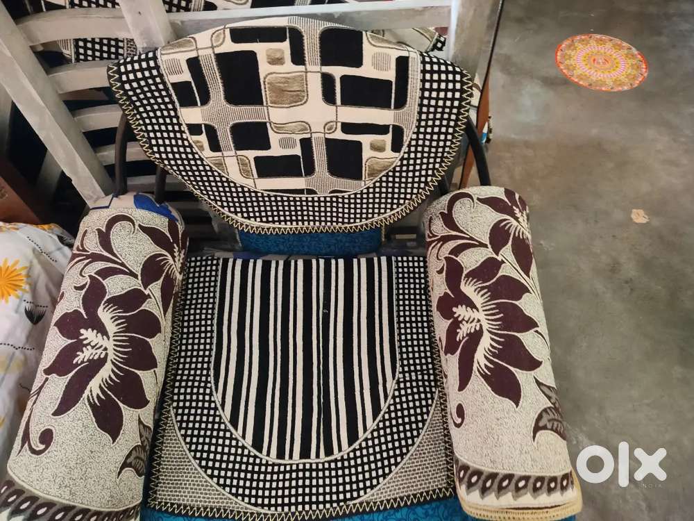 Sofa 3 seater 1 & 1 seater 2 selling