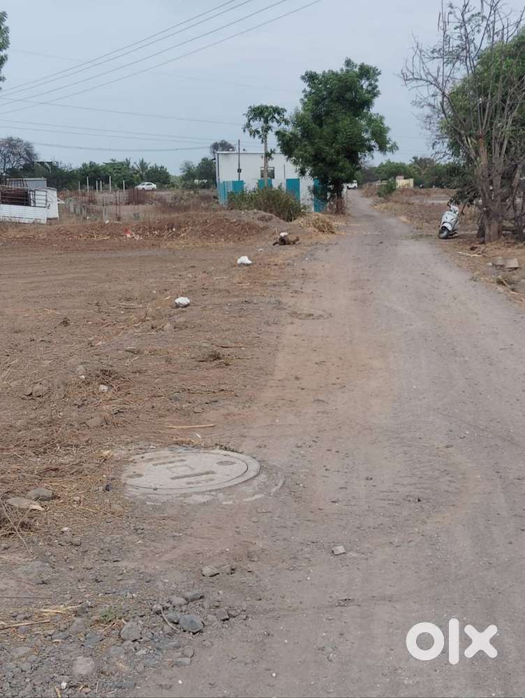 प्लॉट विकणे आहे