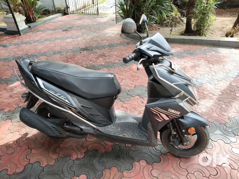 Yamaha Ray ZR