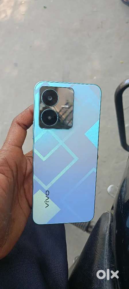 Vivo y22 4+4 64 GB