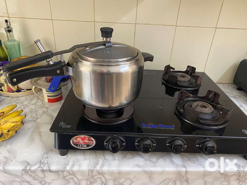 4 burner has stove