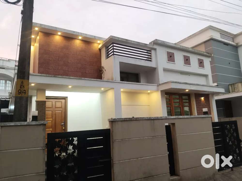 Ground floor Independent 2 bed 2 hall New construction near Koonamavu