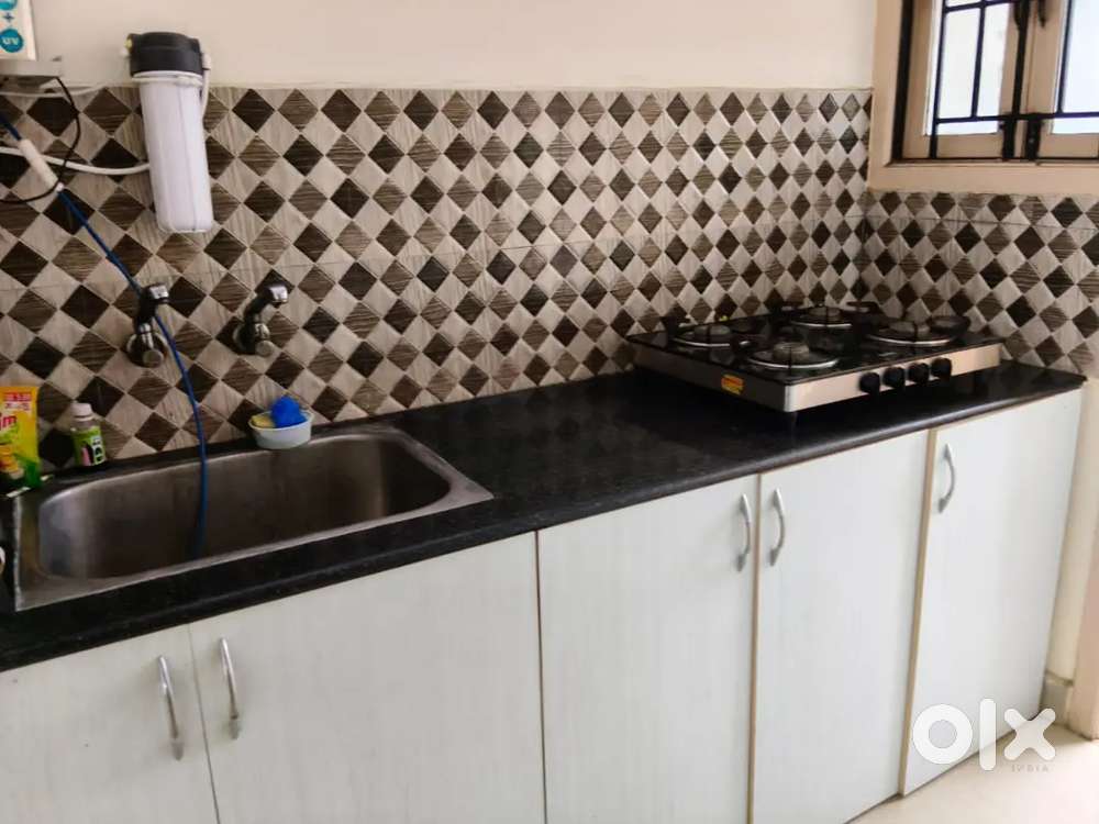 Gopalapuram 2 BHK flat LEASE Rs 29 lac. Negotiable