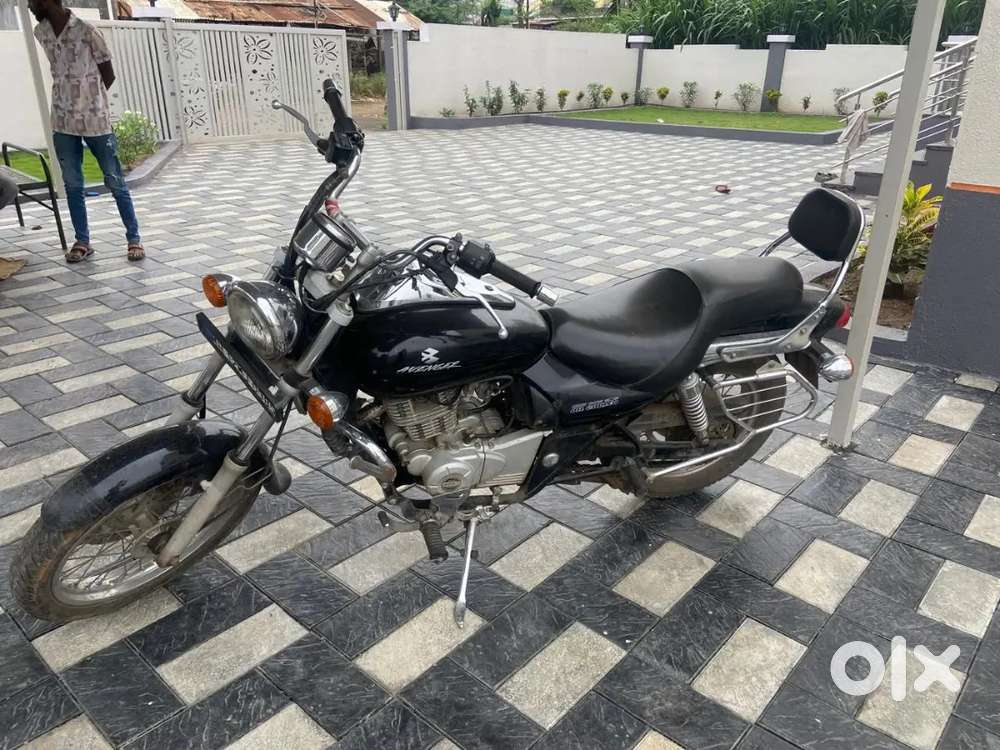 Bajaj avenger 220