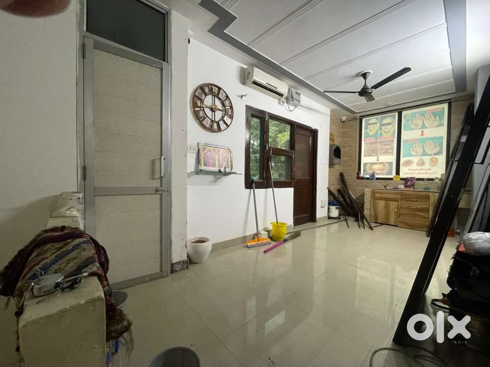 First Floor Shop for Rent