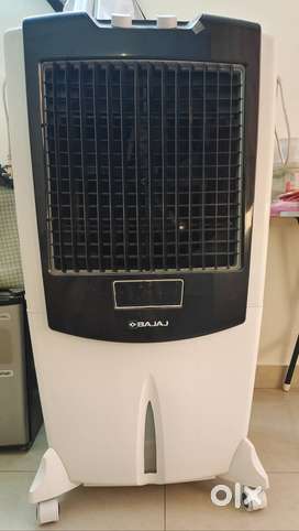 Bajaj 95 Lt 1 year old very less used, 3y warranty on pump n fan motor
