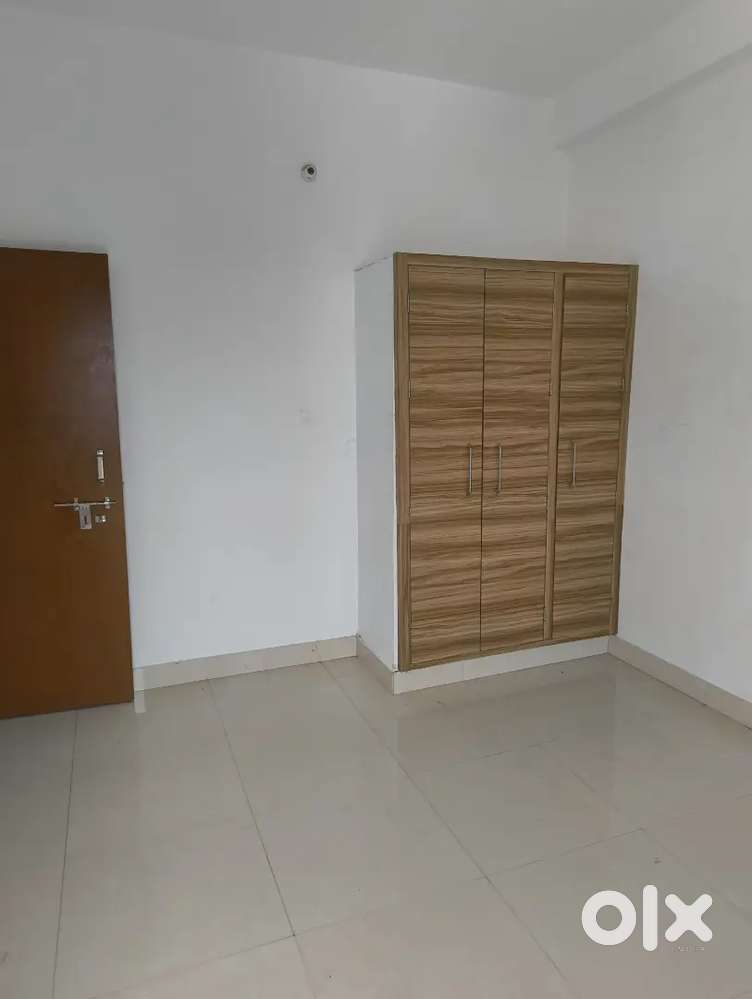 2 BHK unfurnished, 1 BHK unfurnished 9500