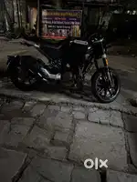husqvarna svartpilen 250