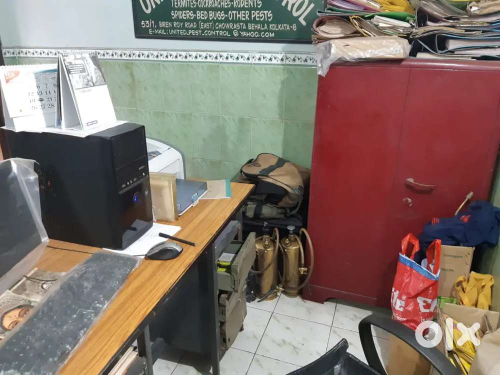 Furnished office rent in behala chowrasta near panchanantala.