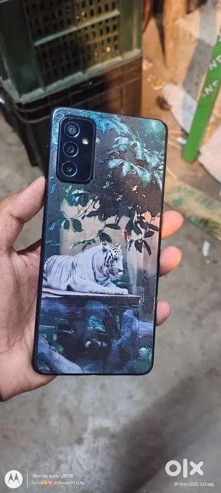 Samsung galaxy m52 5g.  Ram 6,128