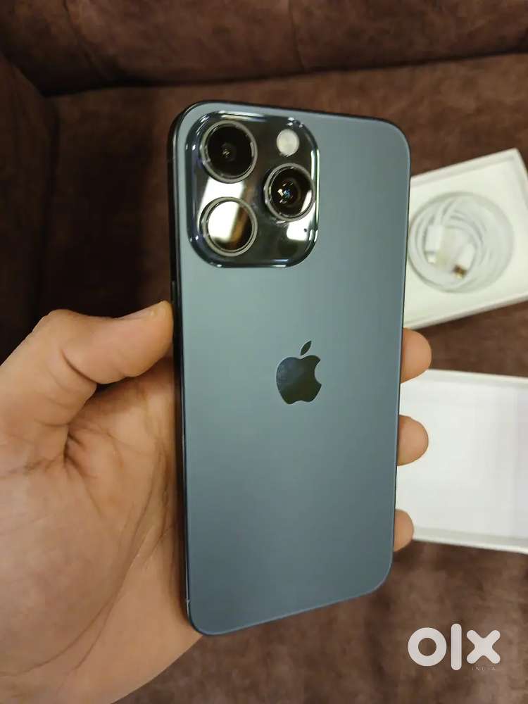 Apple IPhone 14 pro black colour used mobile with 2 cover also