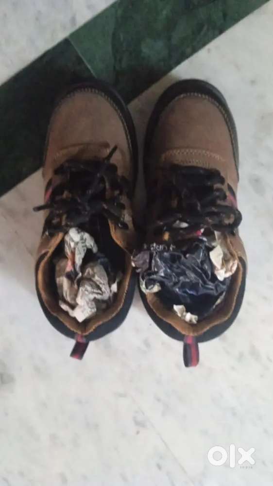 Safety shoes