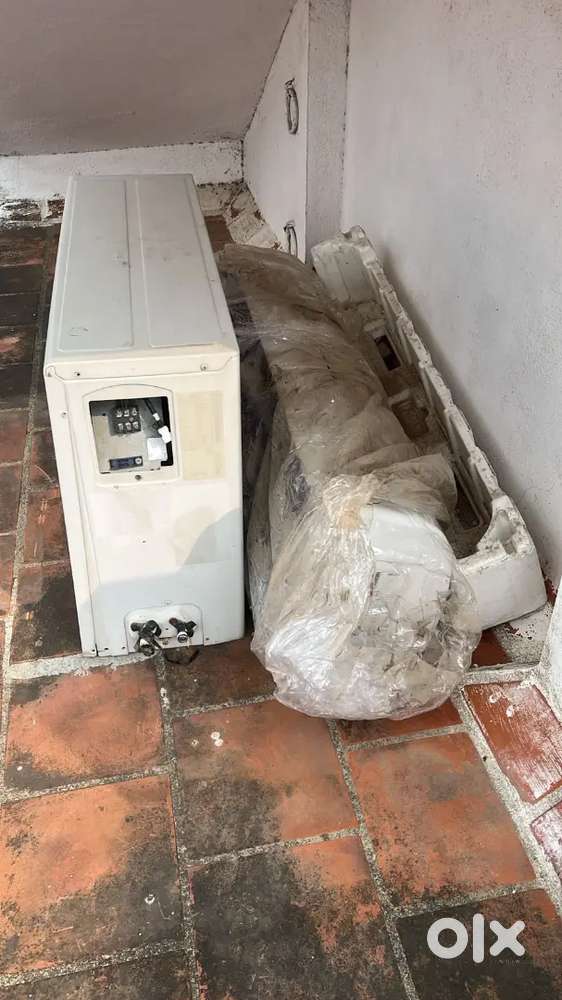 L G 1.5 ton Ac