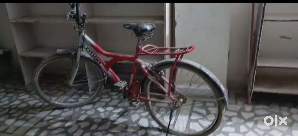 Cyclon cycle sale for only 2000