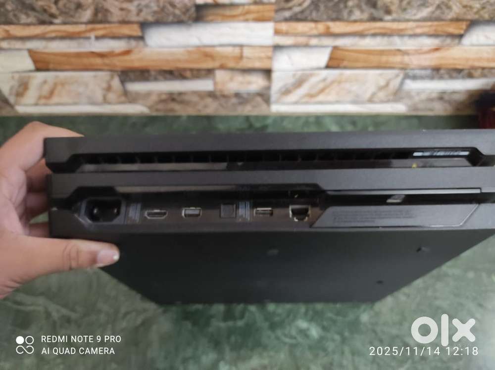 Ps4 pro 1tb  with pendrive download and play