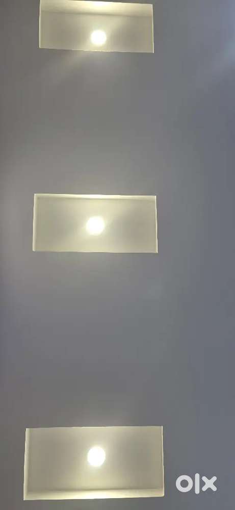 ঘৰৰ কাম কৰা এজনী ছোৱালী লাগে