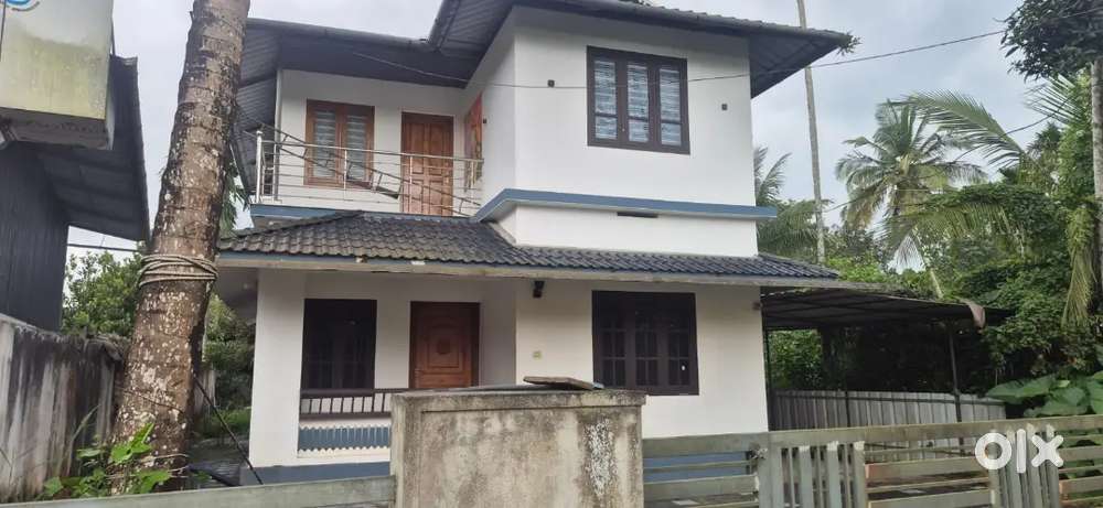 House for sale(Near highway)