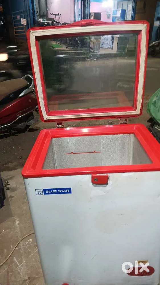 BLUE STAR 120 L DEEP FRIZEER GOOD WORKING