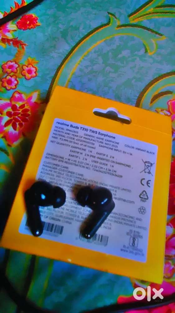RealMe T310 both buds for sell