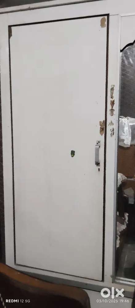 Good condition wooden Almirah
