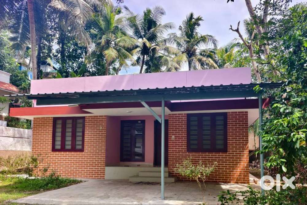 IDK230349 Independent House For Rent at Murinjapalam GG Hospital