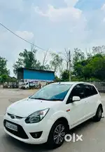 Ford Figo 2010-2012 Petrol ZXI, 2011, Petrol