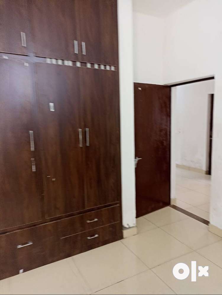 1Room with attached washroom furnished for only working boys