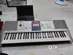 Yamaha PSR E-323 for sale