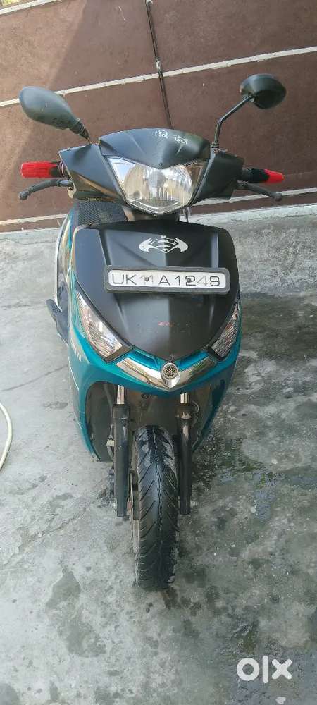 Yamaha alpha Power full scooty