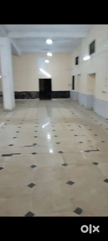 Godown for rent in Valencia