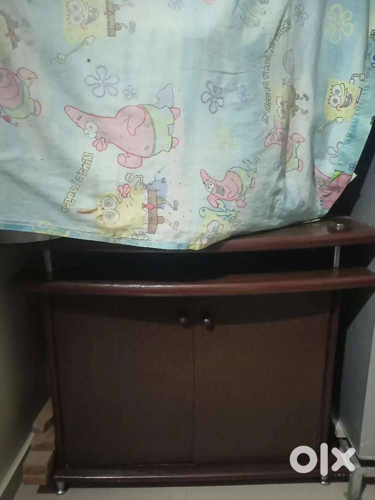 Book and tv table