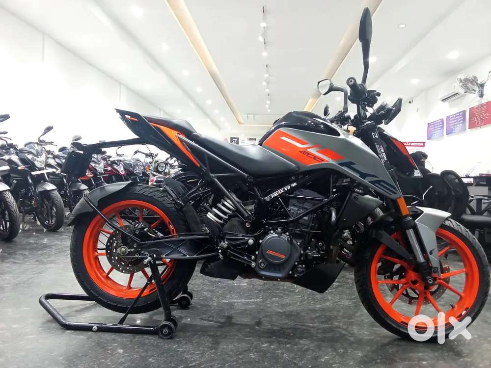 KTM DUKE 200 abs Single owner brand new condition