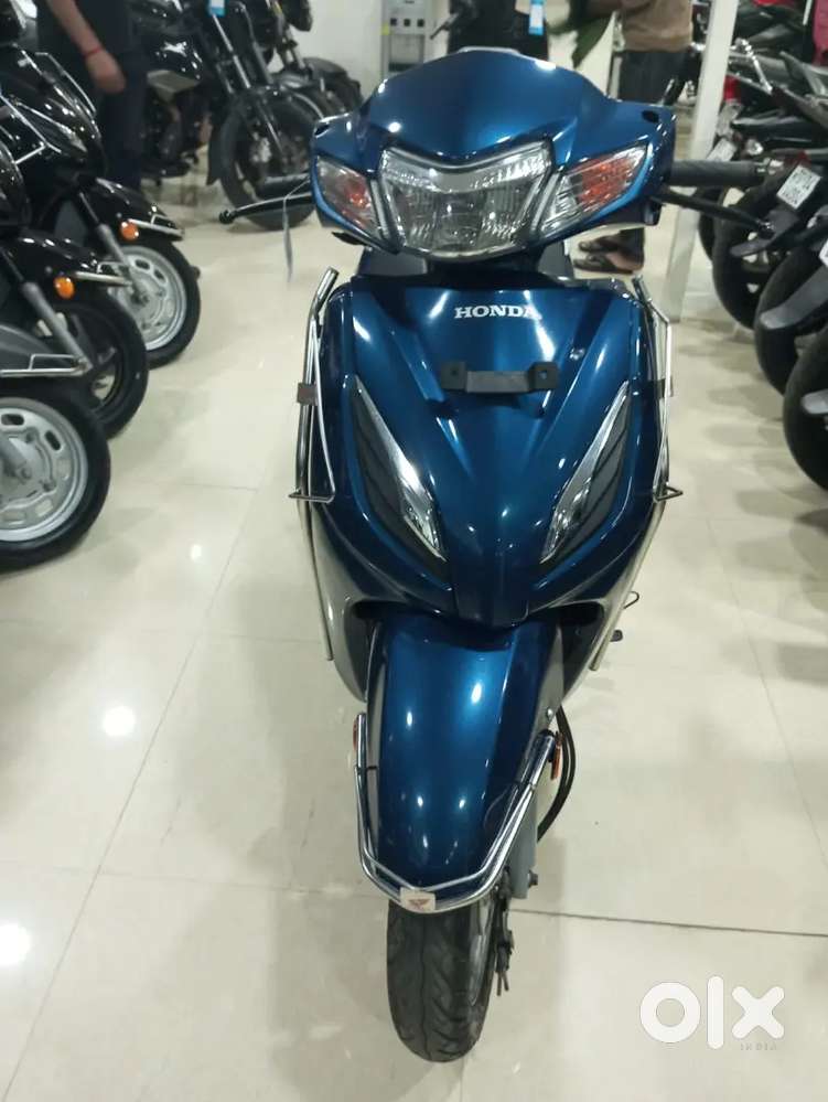 Activa 110 good condition decent blue metallic colour