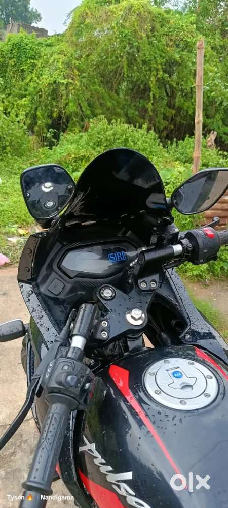 BAJAJ Pulsar 220F, 2024 model