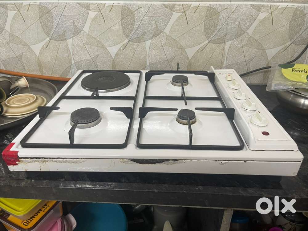 Gas stove.