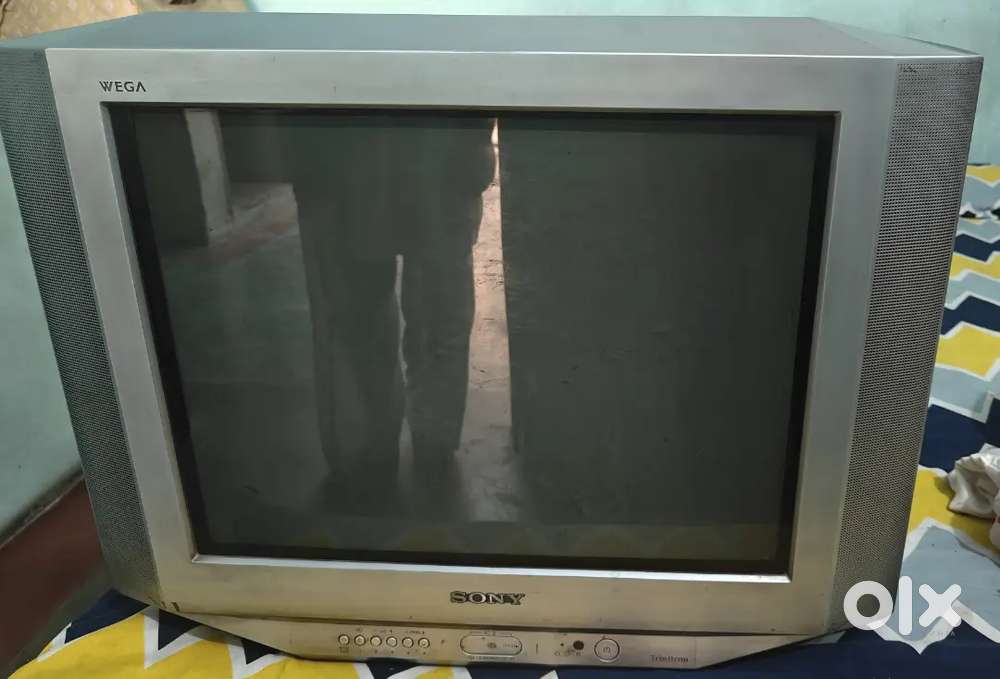 SONY TV IN GOOD CONDITION FOR SALE