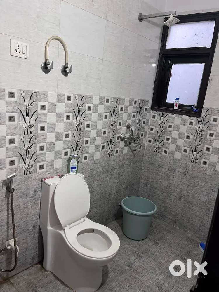 This is sharing villa 3bhk villa only 1 room available attach washrpom