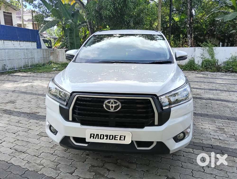 Toyota Innova Crysta gx plus 2023 Diesel 35000 Km Driven