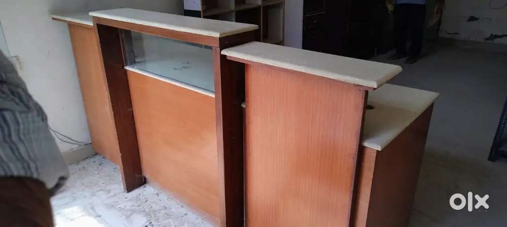 Reception counter
