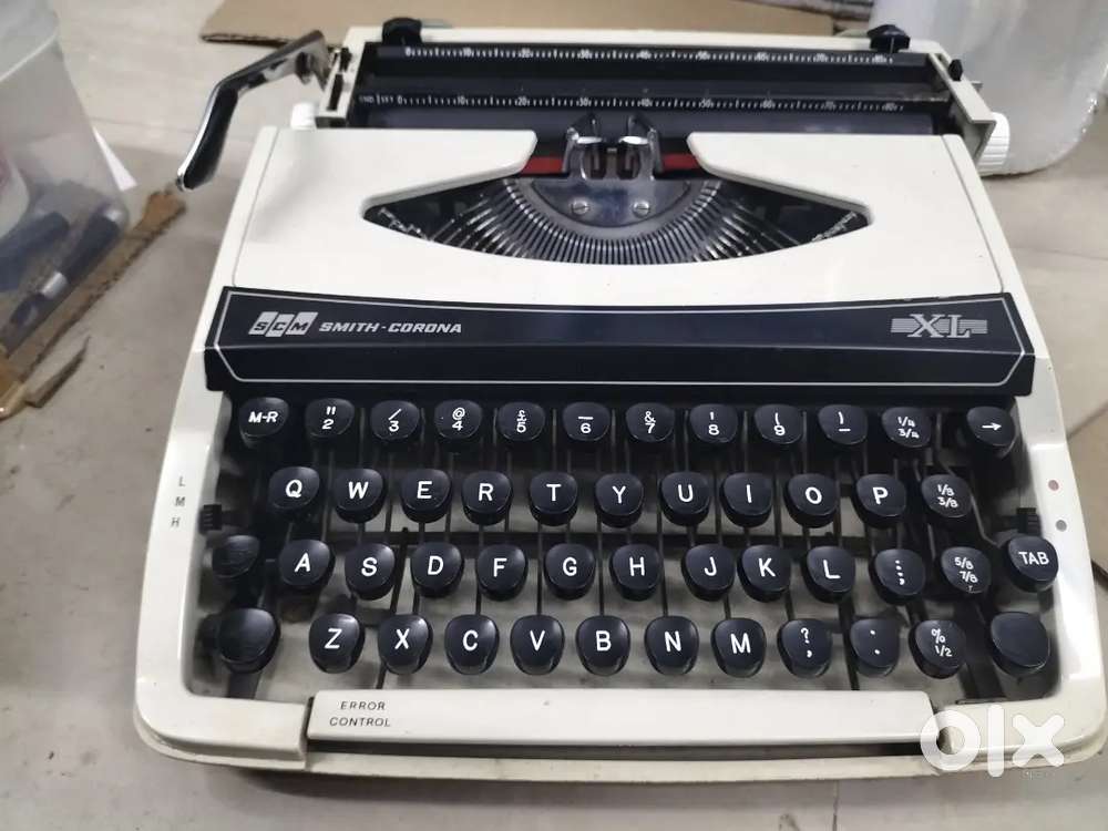 Type writer for sale